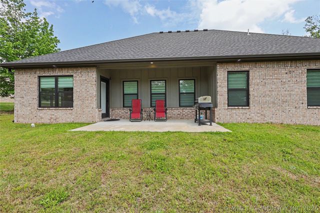 16521 N 573 Road, Tahlequah, OK 74464