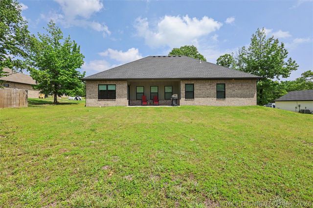 16521 N 573 Road, Tahlequah, OK 74464