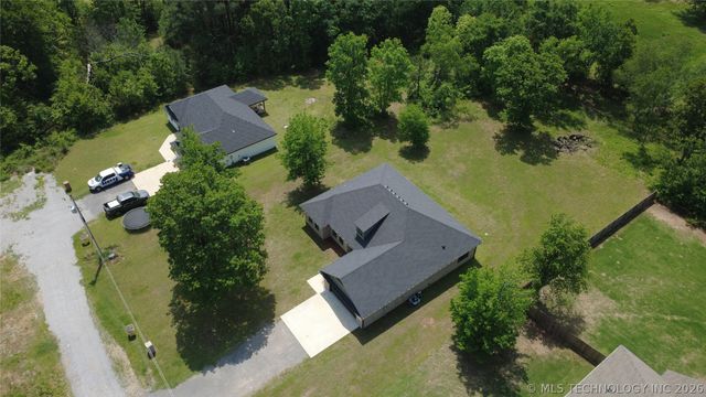 16521 N 573 Road, Tahlequah, OK 74464