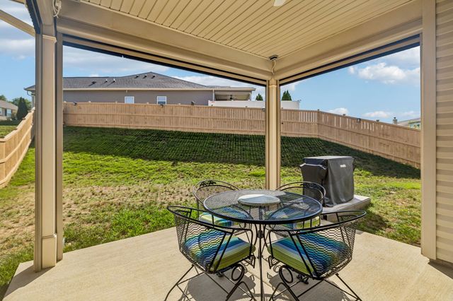 2016 Lindsey Way, Lebanon, TN 37087