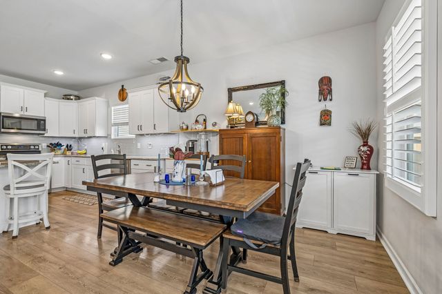 2016 Lindsey Way, Lebanon, TN 37087