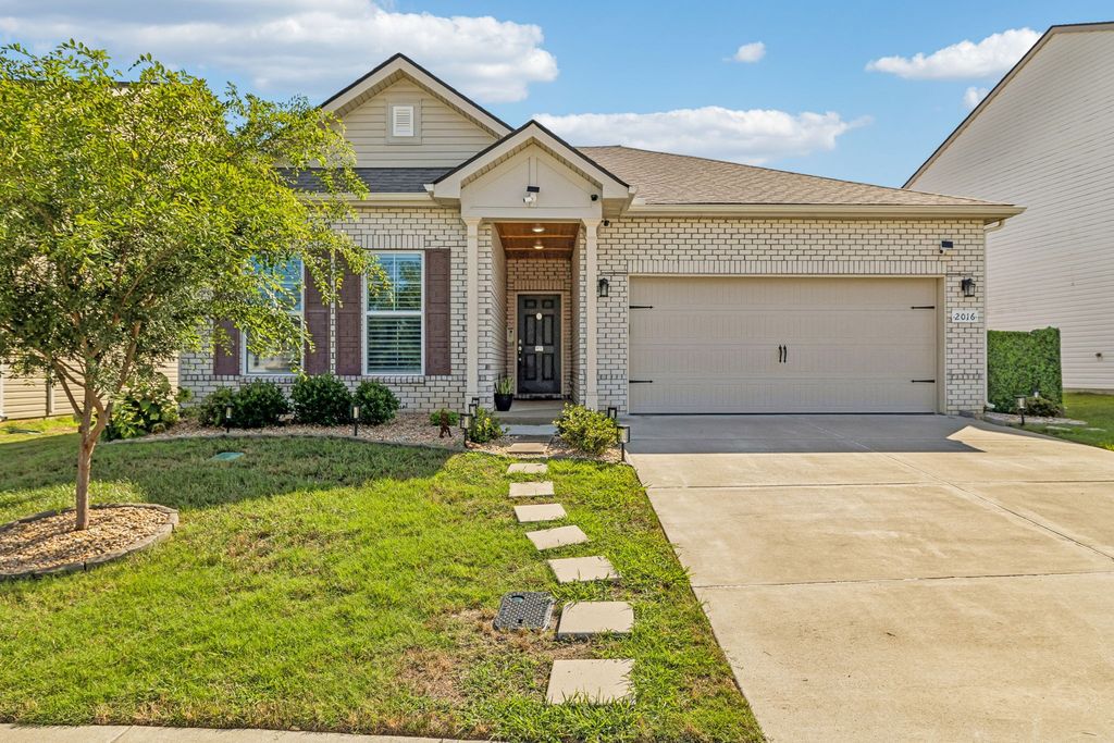 2016 Lindsey Way, Lebanon, TN 37087
