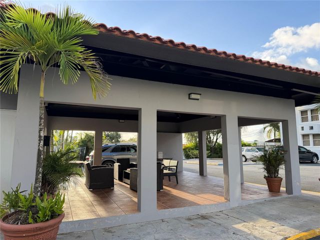 Apt 701 Edif B COND. TORRIMAR TOWN PARK 701, Guaynabo, PR 00969