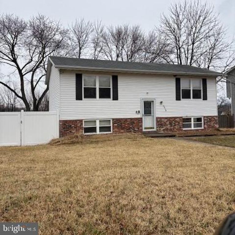 2818 ROSE AVE, Baltimore, MD 21227