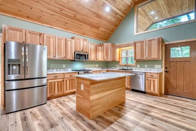 134 Camp Creek View, Blairsville, GA 30512