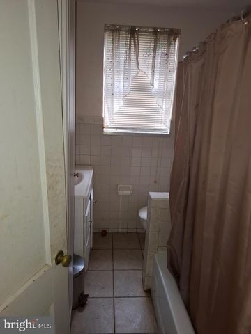 120 E BURTON LN, Sharon Hill, PA 19079
