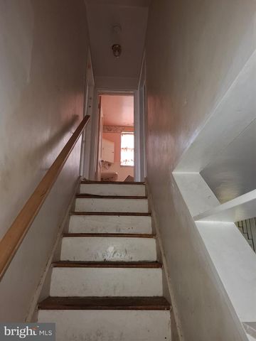 120 E BURTON LN, Sharon Hill, PA 19079