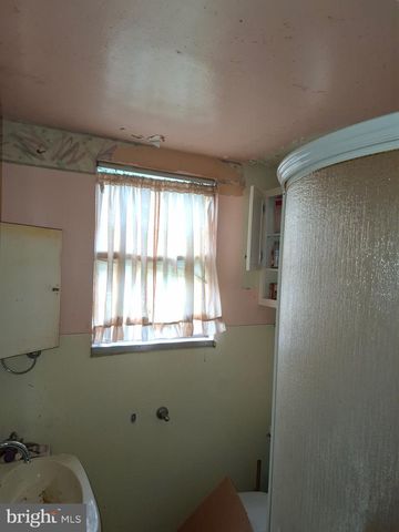 120 E BURTON LN, Sharon Hill, PA 19079