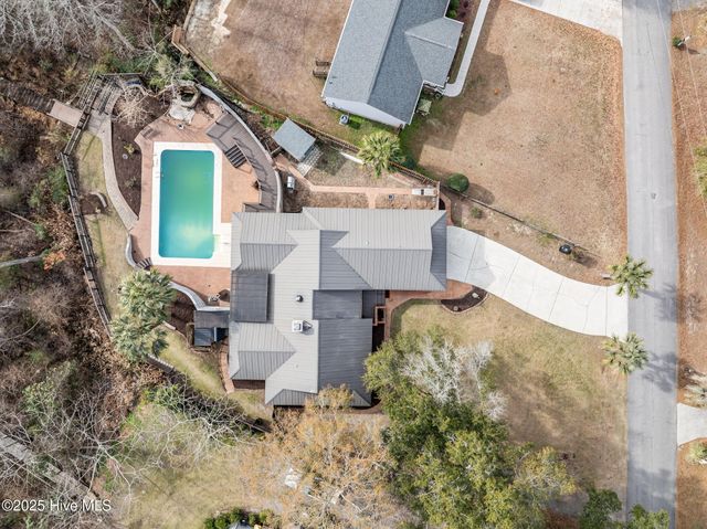 165 Gooseneck Road W, Rocky Point, NC 28457