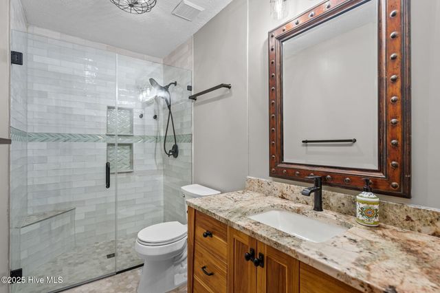 165 Gooseneck Road W, Rocky Point, NC 28457