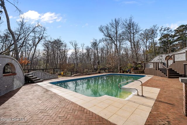 165 Gooseneck Road W, Rocky Point, NC 28457