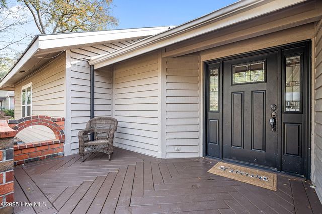 165 Gooseneck Road W, Rocky Point, NC 28457