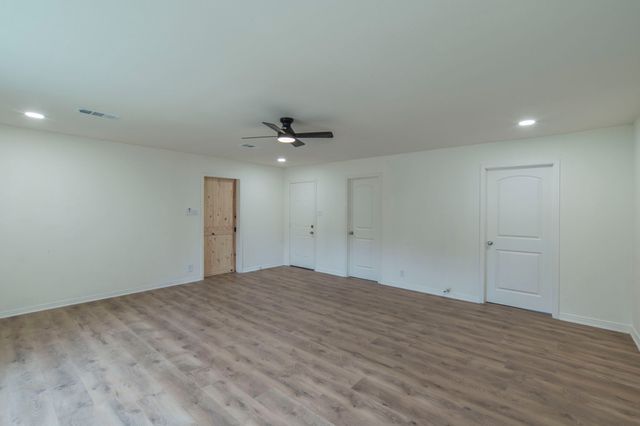 1233 W Ball Street, Weatherford, TX 76086
