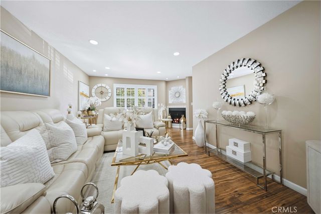 18103 Erik Court 483, Canyon Country, CA 91387