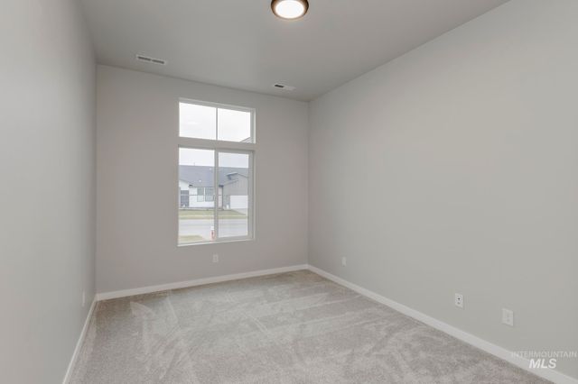 3877 E Jamestown Dr, Nampa, ID 83686
