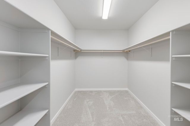 3877 E Jamestown Dr, Nampa, ID 83686