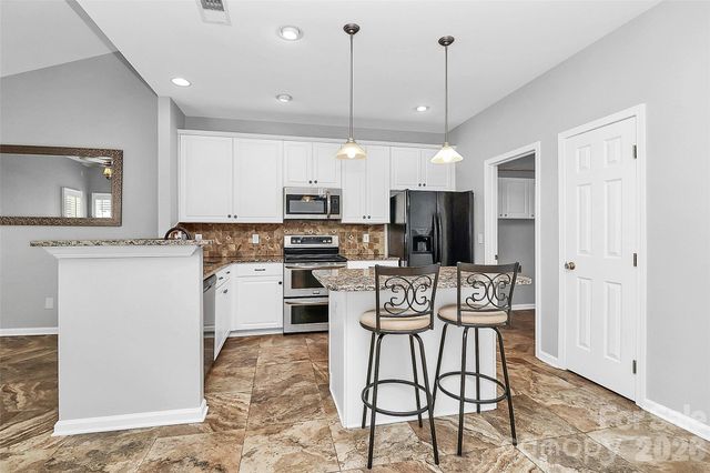 1804 Robinwood Village Drive, Gastonia, NC 28054