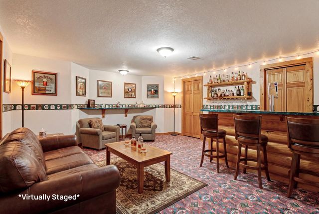 1215 N Fieldcrest Ct, Wichita, KS 67212