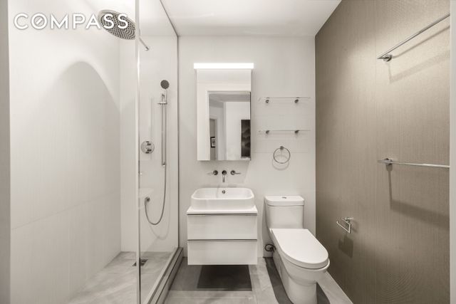 75 Wall St Apt 29O, New York City, NY 10005