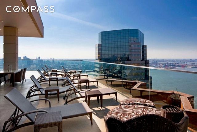 75 Wall St Apt 29O, New York City, NY 10005