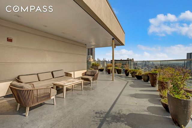 75 Wall St Apt 29O, New York City, NY 10005