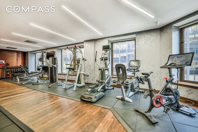 75 Wall St Apt 29O, New York City, NY 10005