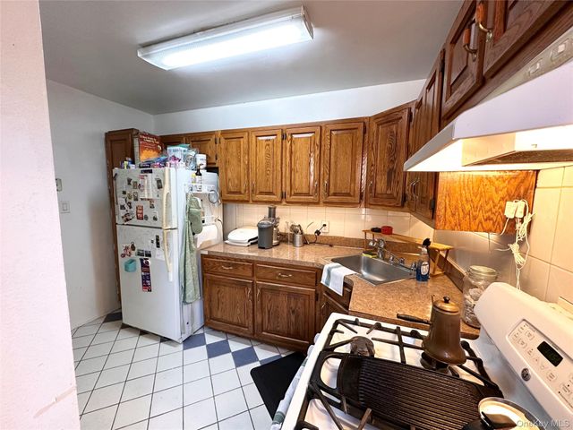 3335 81st Street 3B, Jackson Heights, NY 11372