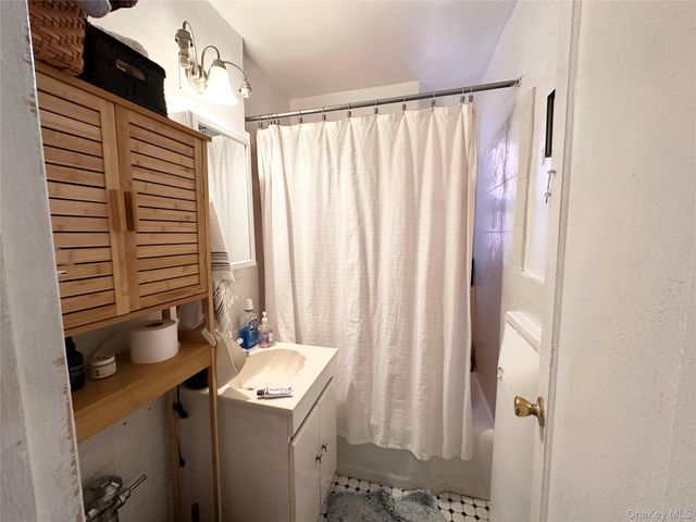 3335 81st Street 3B, Jackson Heights, NY 11372