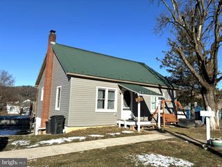 421 JAMES ST, Lock Haven, PA 17745