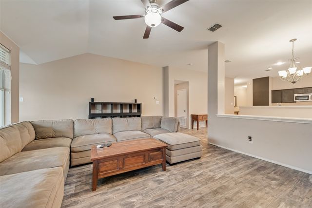 100 Lone Oak Court, Forney, TX 75126