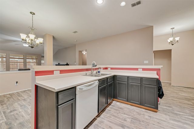 100 Lone Oak Court, Forney, TX 75126