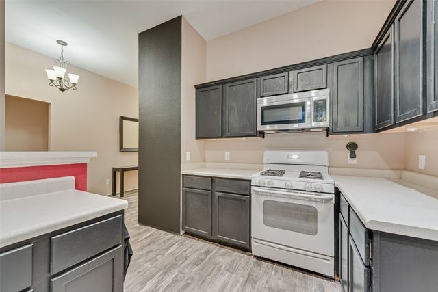 100 Lone Oak Court, Forney, TX 75126