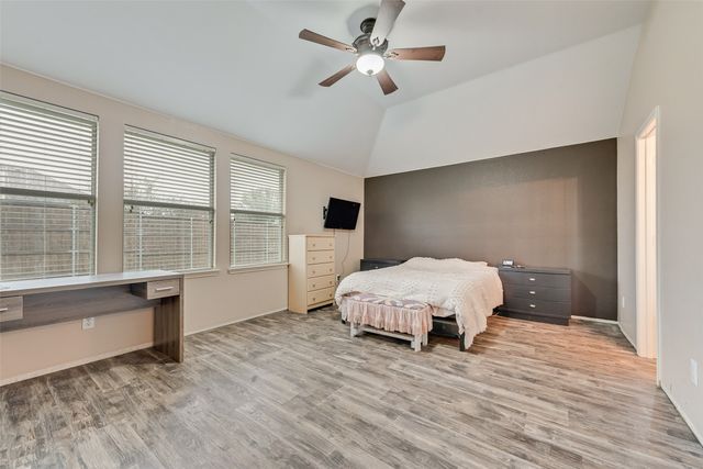 100 Lone Oak Court, Forney, TX 75126