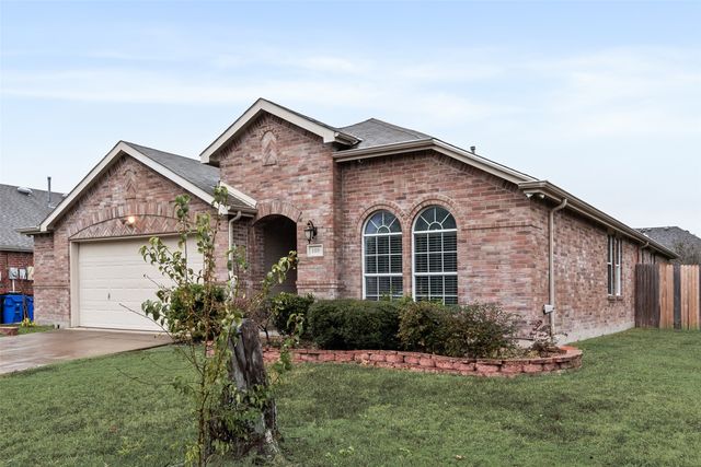 100 Lone Oak Court, Forney, TX 75126