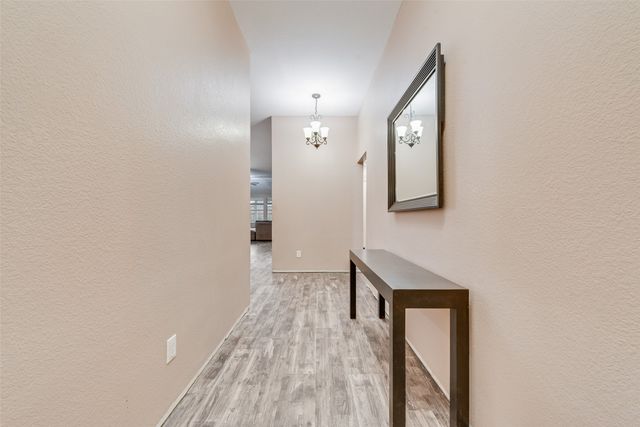 100 Lone Oak Court, Forney, TX 75126