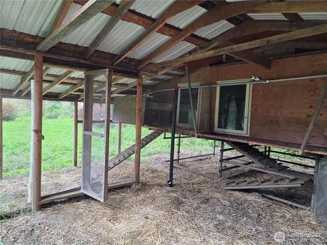 1747 Winlock Vader Road, Winlock, WA 98596