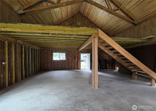 1747 Winlock Vader Road, Winlock, WA 98596