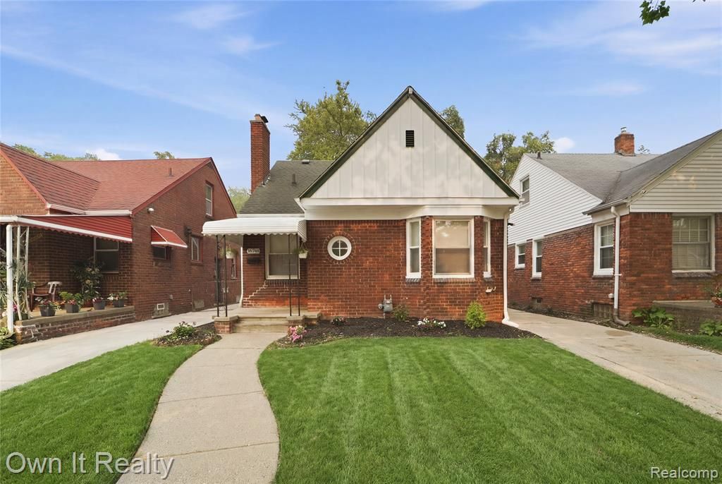 16748 Saint Marys Street, Detroit, MI 48235