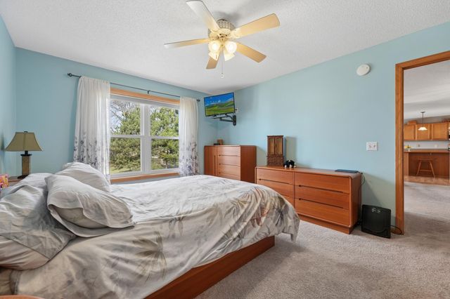 19771 Calgary Trail, Farmington, MN 55024