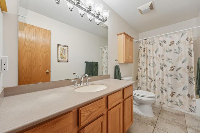 19771 Calgary Trail, Farmington, MN 55024