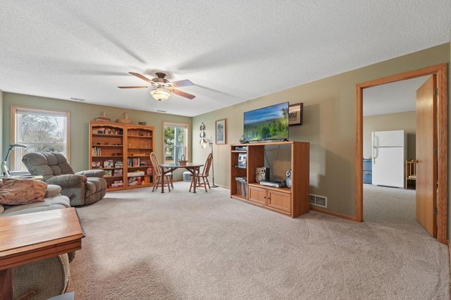 19771 Calgary Trail, Farmington, MN 55024