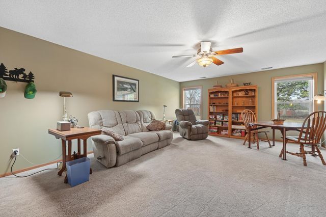 19771 Calgary Trail, Farmington, MN 55024