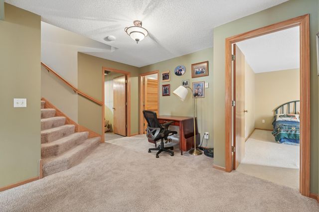 19771 Calgary Trail, Farmington, MN 55024