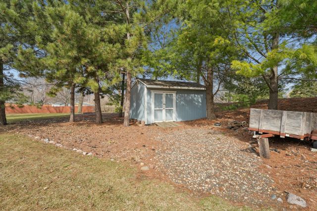 19771 Calgary Trail, Farmington, MN 55024