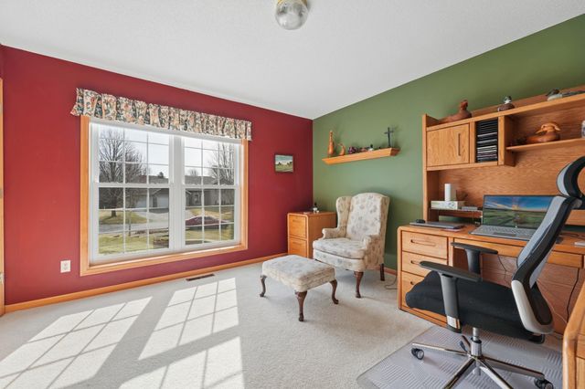 19771 Calgary Trail, Farmington, MN 55024