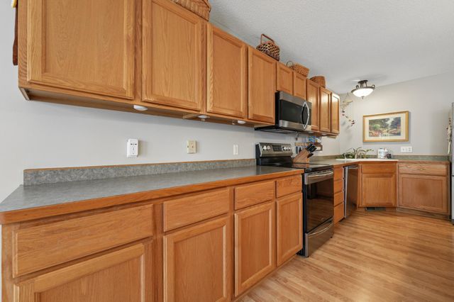 19771 Calgary Trail, Farmington, MN 55024