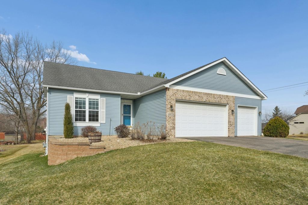 19771 Calgary Trail, Farmington, MN 55024