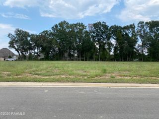 118 Leaning Oak Drive, Lafayette, LA 70508