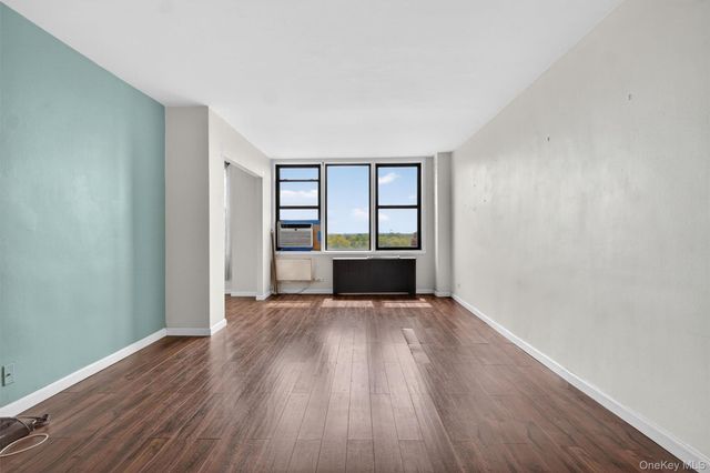 3121 Middletown Road 7L, Bronx, NY 10461