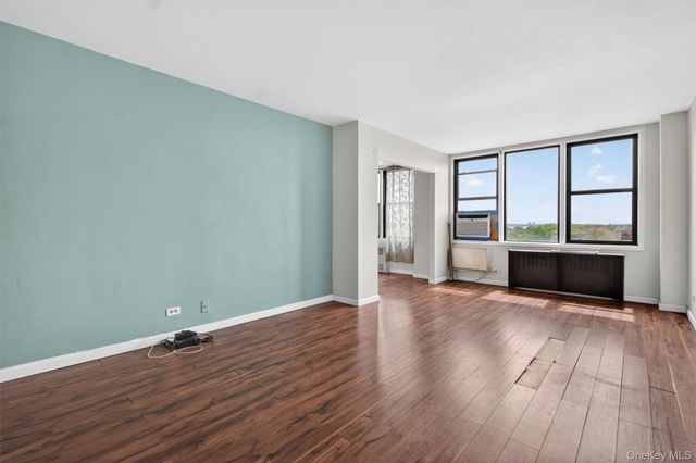 3121 Middletown Road 7L, Bronx, NY 10461